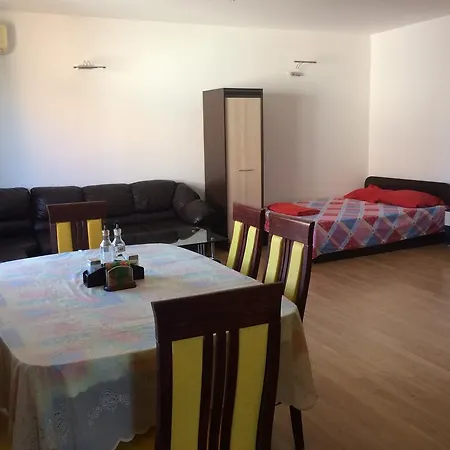 Apartman Deniss In *