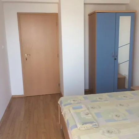 Apartman Deniss In Ravda